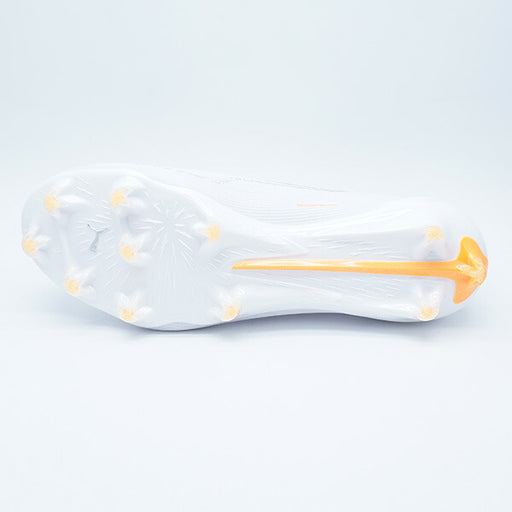 【ショップ限定エントリーでさらに+9倍】ウルトラ6アルティメットFGプーマPUMA108557-04プーマホワイトサッカースパイク天然芝