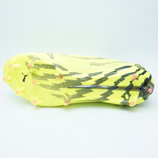 ULTRA6ULFGプーマPUMA108699-01イエローアラートサッカースパイク天然芝