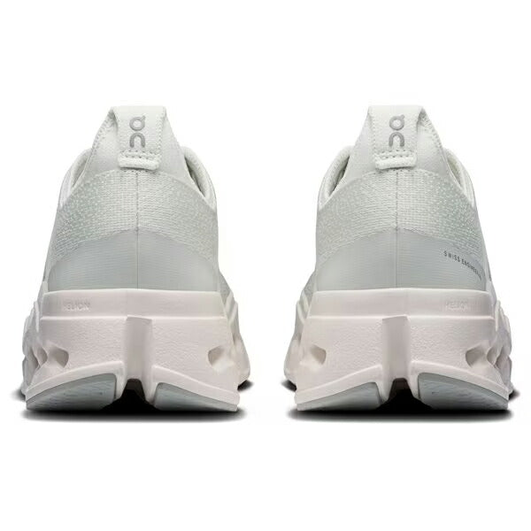 オンONランニングシューズレディースクラウドサーファーマックス3WF30224726