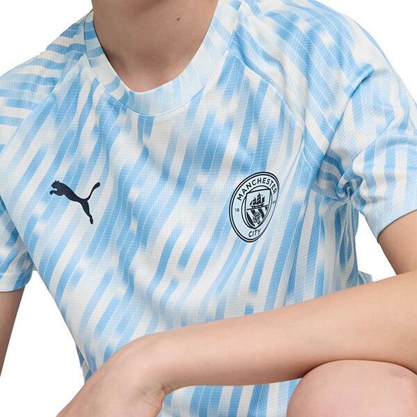 【ショップ限定エントリーでさらに+9倍】マンチェスターシティジュニアMCFC2025-26プレマッチ半袖シャツ782169-10サッカーレプリカプラクティスシャツシルバースカイ子供用プーマPUMA
