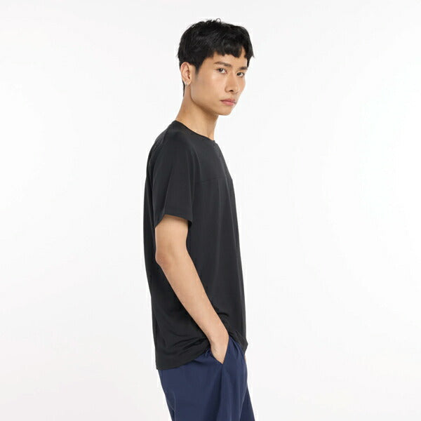 【ネコポス対応可】ニューバランスNewBalanceカラーブロックTシャツメンズ半袖シャツAMT53400-BK