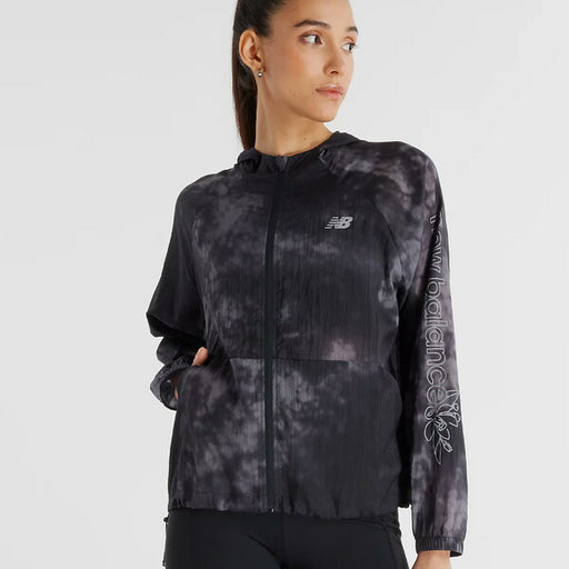 【ショップ限定エントリーでさらに+9倍】ニューバランスNewBalanceレディースランニングブレーカースペシャルエディショントランスペアレントパッカブルジャケットフードジャケットAWJ5110Y-BK