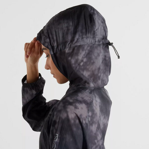 【ショップ限定エントリーでさらに+9倍】ニューバランスNewBalanceレディースランニングブレーカースペシャルエディショントランスペアレントパッカブルジャケットフードジャケットAWJ5110Y-BK