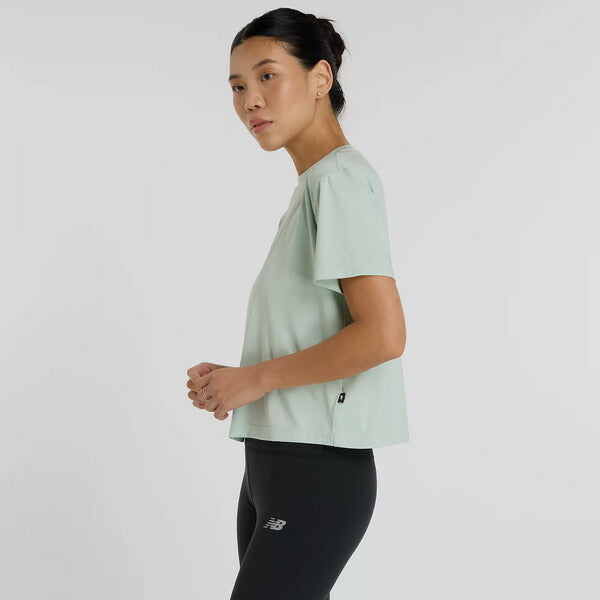 【ネコポス送料無料】ニューバランスNewbalanceレディースリラックスグラフィックTシャツAWT51135-CYS半袖