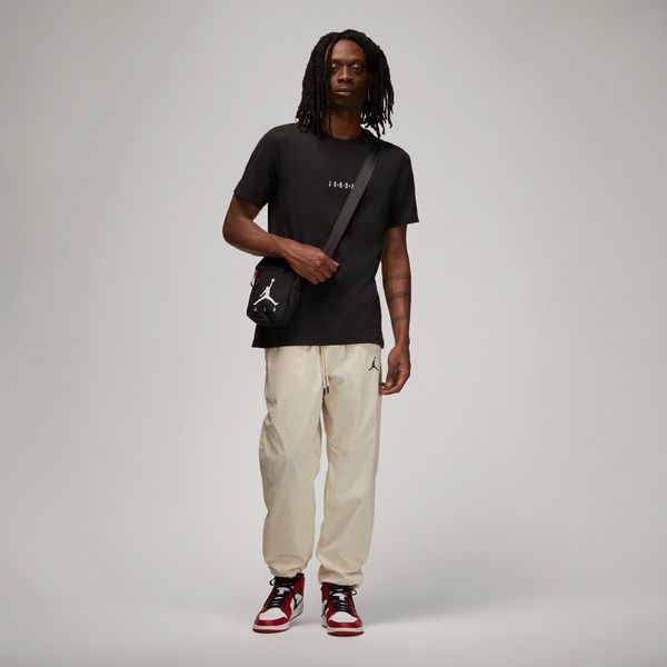 【ネコポス送料無料】ナイキNIKEバスケットボールTシャツナイキジョーダンEMBJORDANAIRS/Sクルーブラック