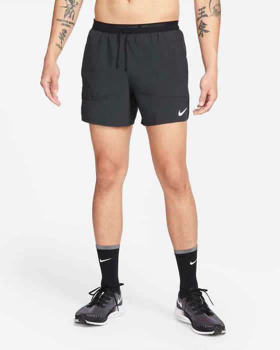 NIKEナイキランニングショートパンツメンズ13cmインナー付きDri-FITストライド5インチDM4756-010