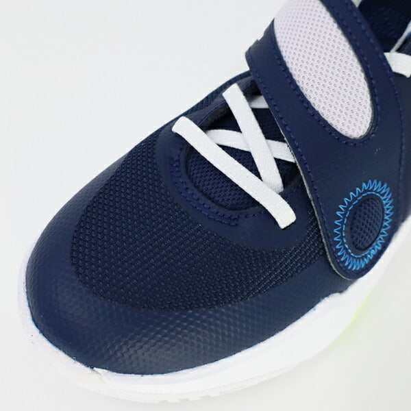 ナイキNIKEジュニア子供用バスケットボールシューズバッシュチームハッスルD11GSDV8996-401