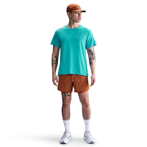 【ショップ限定エントリーでさらに+9倍】【ネコポス送料無料】ナイキNIKEメンズショートスリーブランニングトップTシャツ半袖Dri-FITUVMilerマイラーDV9316-345