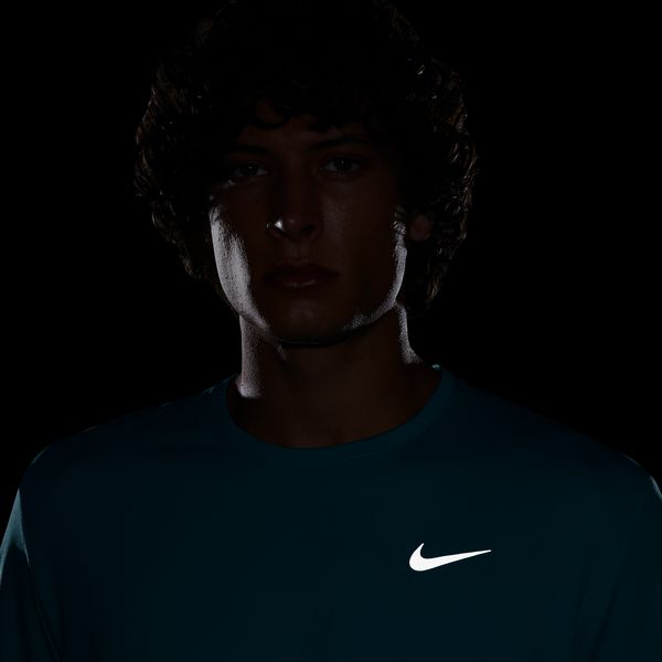 【ショップ限定エントリーでさらに+9倍】【ネコポス送料無料】ナイキNIKEメンズショートスリーブランニングトップTシャツ半袖Dri-FITUVMilerマイラーDV9316-345