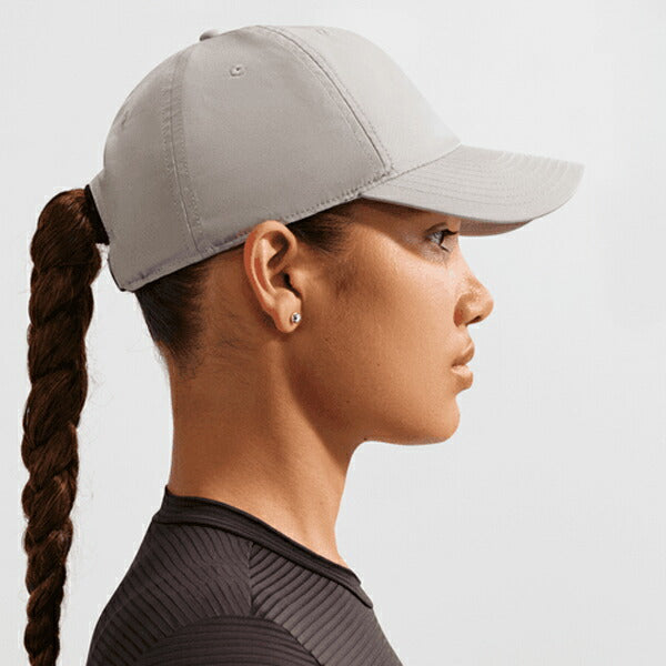 ナイキNIKEアンストラクチャードメタルスウッシュキャップ帽子FB5372-009