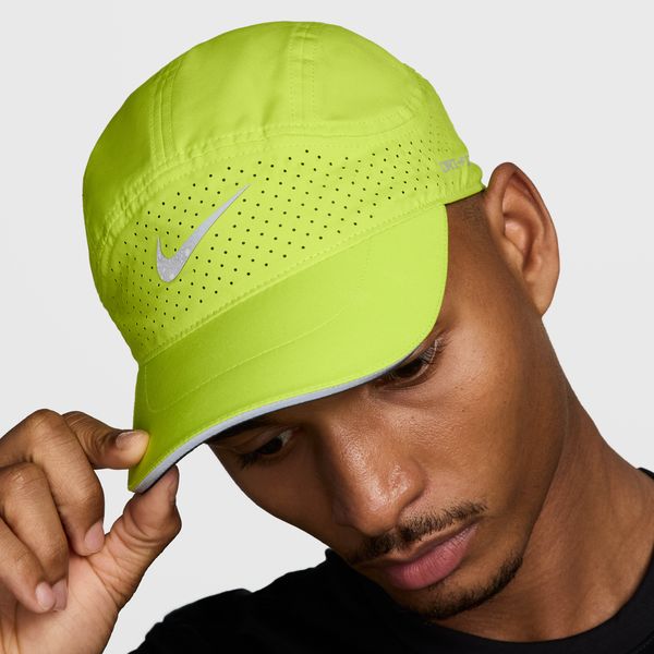 NIKEナイキアンストラクチャードリフレクティブキャップ帽子NikeFlyFB5681-389
