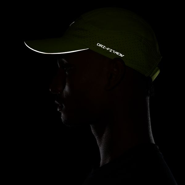 NIKEナイキアンストラクチャードリフレクティブキャップ帽子NikeFlyFB5681-389