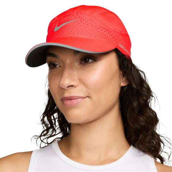 【ネコポス送料無料】ナイキNIKEメンズレディースランニングキャップDFADVフライABRFLTVキャップ25FA日よけ紫外線対策レッドFB5681-635