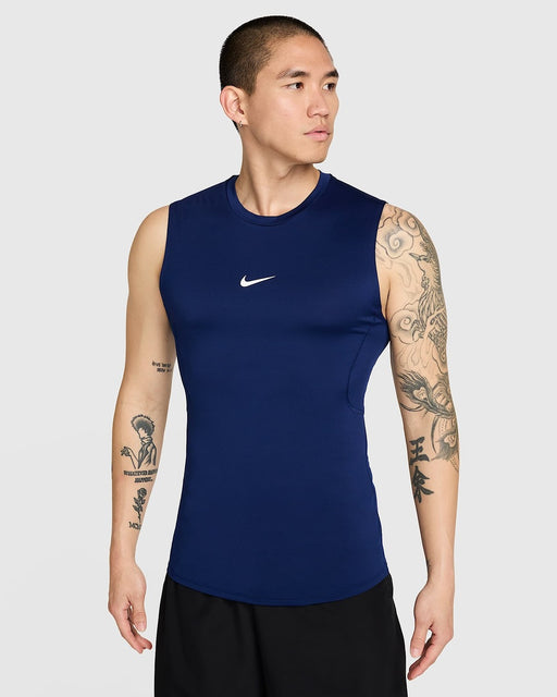 【ショップ限定エントリーでさらに+9倍】【ネコポス送料無料】サッカーインナーシャツNIKEナイキメンズDri-FITドライフィットタイトノースリーブフィットネストップFB7915-492