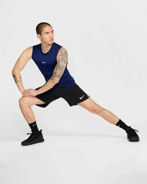 【ショップ限定エントリーでさらに+9倍】【ネコポス送料無料】サッカーインナーシャツNIKEナイキメンズDri-FITドライフィットタイトノースリーブフィットネストップFB7915-492