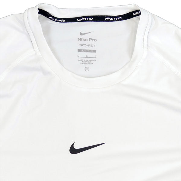 【ショップ限定エントリーでさらに+9倍】【ネコポス送料無料】ナイキNIKEメンズDri-FITタイトロングスリーブフィットネストップFB7920-100サッカーフットサル長袖インナーシャツホワイト