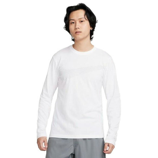 【ショップ限定エントリーでさらに+9倍】【ネコポス送料無料】ナイキNIKEメンズロングTシャツ長袖NKDFLSFLASH24SPFQ3884-100ホワイト