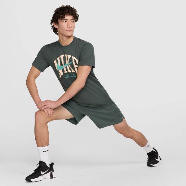 【ショップ限定エントリーでさらに+9倍】【ネコポス送料無料】ナイキNIKEメンズフィットネスTシャツ半袖モダンフィットネス綿24FAFZ8049-338グリーン