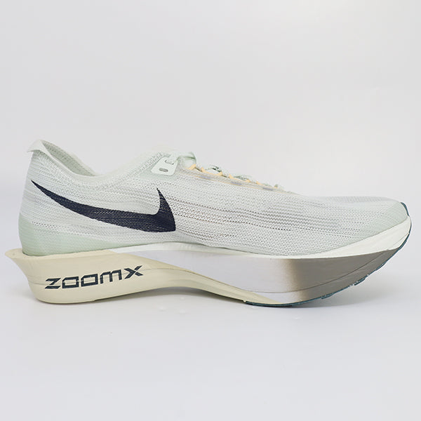 ナイキ NIKE ランニングシューズ ZOOMX STREAKFLY 2 ズームエックス ストリークフライ 2 マラソン ジョギング HF6416-003
