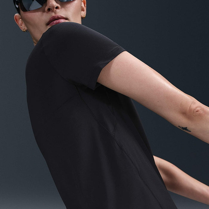 【ショップ限定エントリーでさらに+9倍】【ネコポス送料無料】NIKEナイキランニングシャツ半袖レディースSWSHスウッシュHBRDFドライフィットHJ2205-010