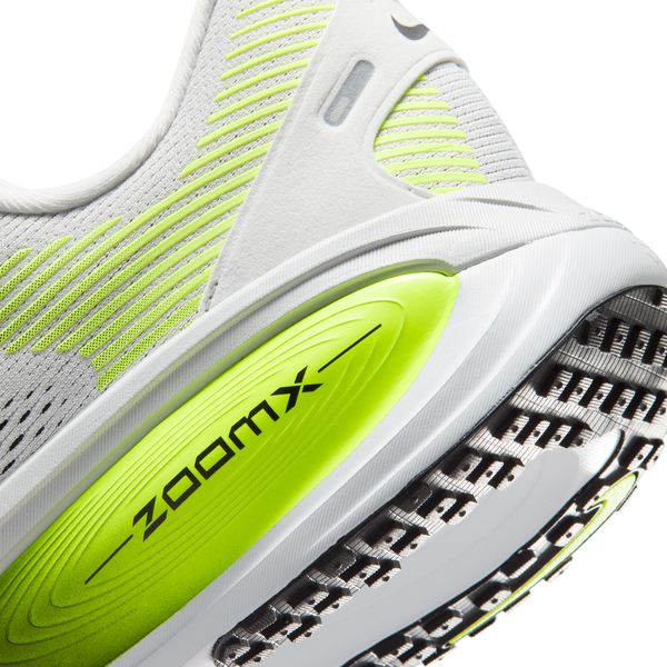 ナイキNIKEメンズランニングシューズVOMERO18ボメロ18マラソンジョギングHM6803-021