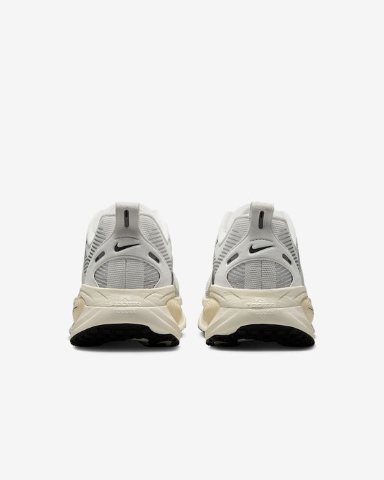 NIKEナイキランニングシューズメンズロードランニングシューズボメロ18HM6803-101