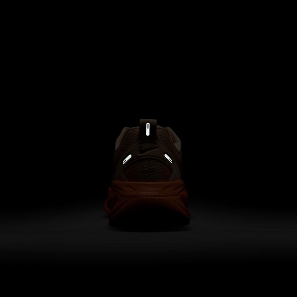 ナイキNIKEメンズランニングシューズズームボメロ18マラソンジョギングHM6803-700