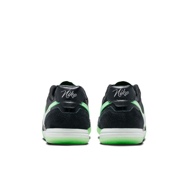 ティエンポストリートガトナイキNIKEHQ7017-001ブラックグリーンフットサルシューズ