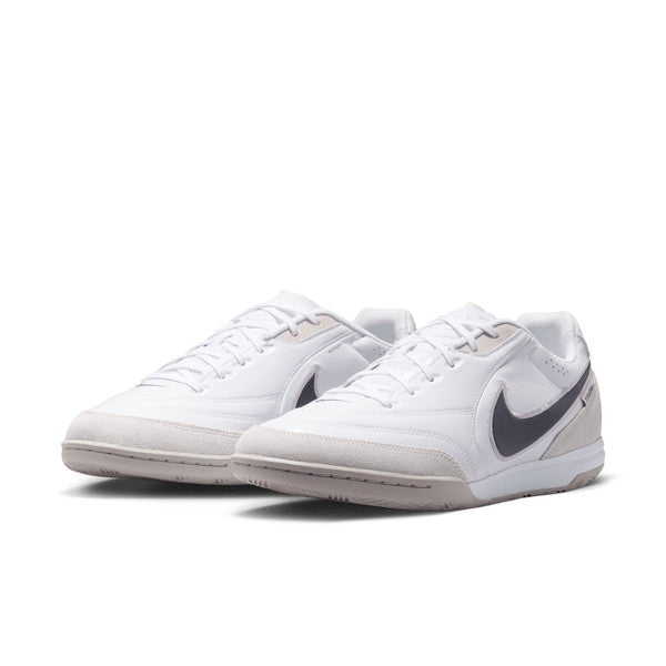 ティエンポストリートガトナイキNIKEHQ7017-101ホワイトフットサルシューズ