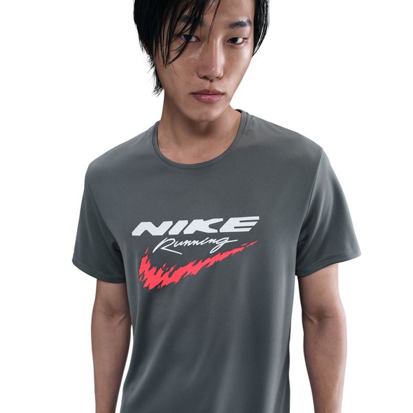 【ショップ限定エントリーでさらに+9倍】【ネコポス送料無料】ナイキNIKEメンズランニングシャツRNENEGYMILER25FA半袖HV2136-084