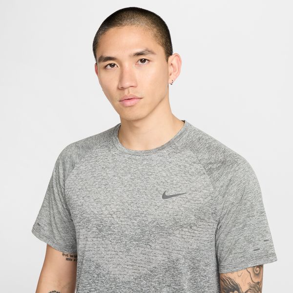 【ショップ限定エントリーでさらに+9倍】【ネコポス送料無料】ナイキNIKEメンズランニングシャツSTRIDESS25FA半袖HV5204-084