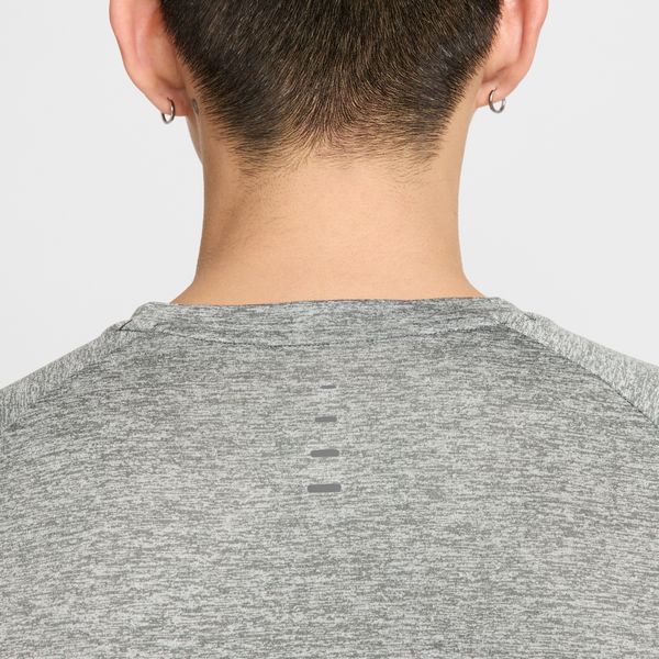 【ショップ限定エントリーでさらに+9倍】【ネコポス送料無料】ナイキNIKEメンズランニングシャツSTRIDESS25FA半袖HV5204-084