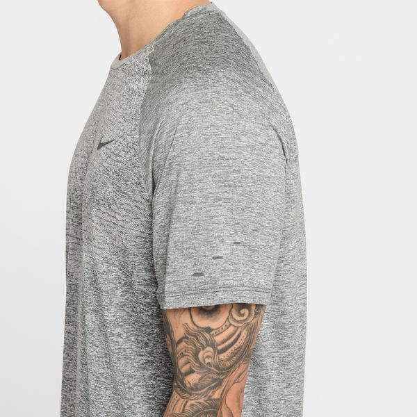 【ショップ限定エントリーでさらに+9倍】【ネコポス送料無料】ナイキNIKEメンズランニングシャツSTRIDESS25FA半袖HV5204-084