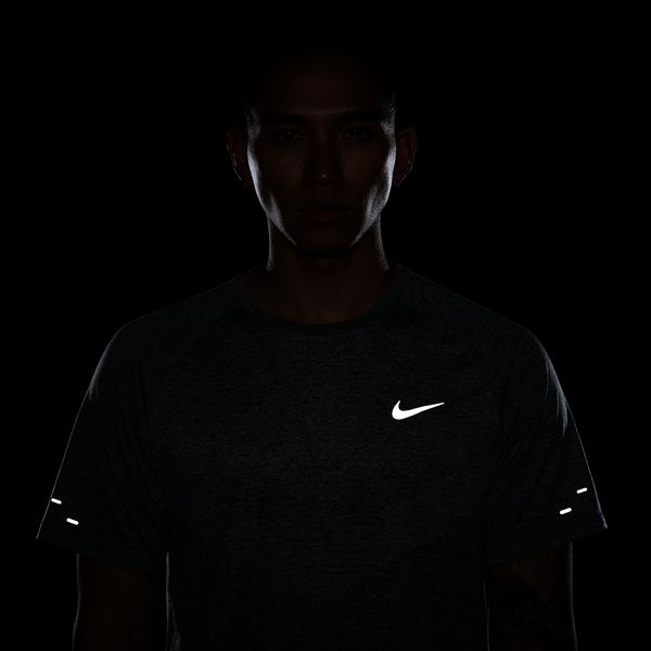 【ショップ限定エントリーでさらに+9倍】【ネコポス送料無料】ナイキNIKEメンズランニングシャツSTRIDESS25FA半袖HV5204-084