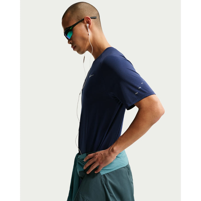 【ネコポス送料無料】ナイキNIKEメンズナイキストライドDri-FITADVショートスリーブランニングトップHV5204-410