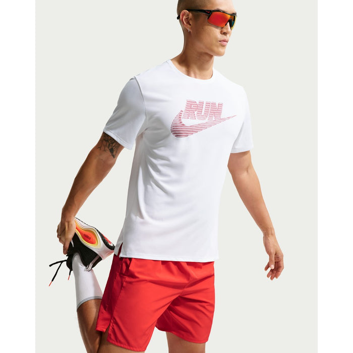 【ネコポス送料無料】ナイキNIKEランニングシャツメンズナイキマイラーDri-FITUVプロテクションショートスリーブランニングトップIF9476-100