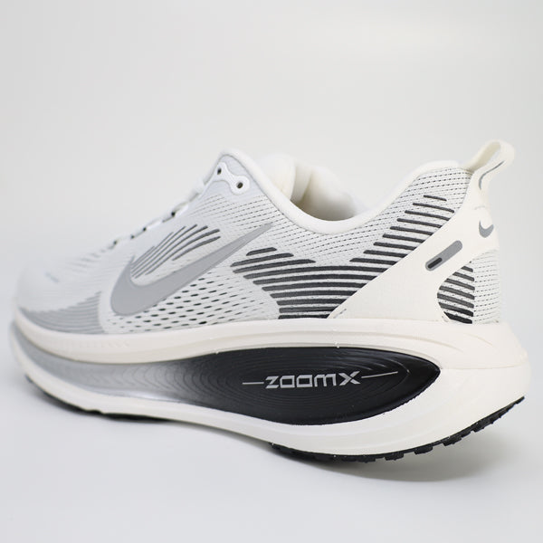 ナイキ NIKE ズーム ボメロ メンズ ランニングシューズ マラソン ジョギング II7189-100