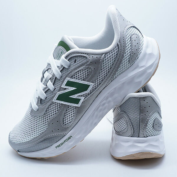 FreshFoamArishiv4ニューバランスNewBalanceMARISTA4-2Eシルバーランニングシューズ