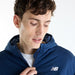 ニューバランスNewBalanceメンズスポーツコートパテッドロング26FWMJ62X6CE-NNY