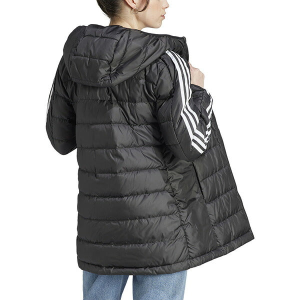 アディダスadidasレディースベンチコートエッセンシャルズスリーストライプスライトダウンフード付きパーカーMKW48ダウンジャケット防寒防風