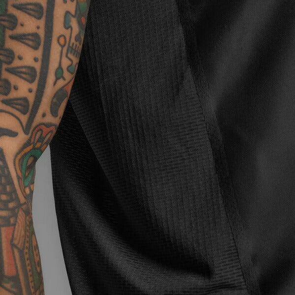 2XUツータイムズユーメンズランニングシャツReactSingletライトスピードリアクトシングレットノースリーブMR7375A