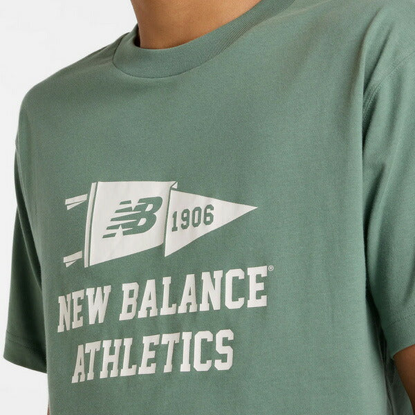 【ショップ限定エントリーでさらに+9倍】【ネコポス送料無料】ニューバランスNewbalanceTシャツVarsityペナントメン25SSランニングトレーニングウェアスポーツウェアMT51924-DKJ