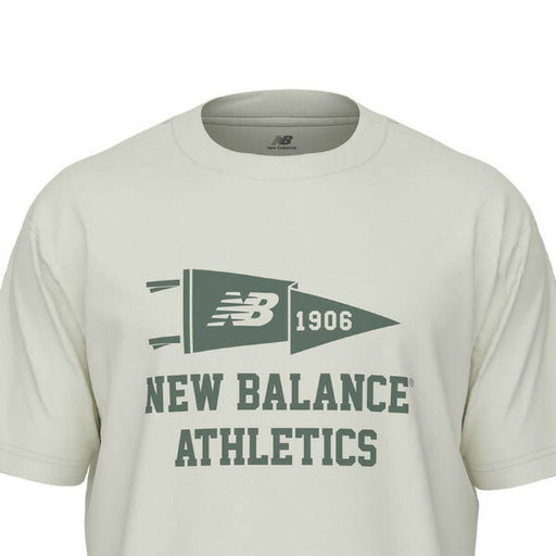 【ショップ限定エントリーでさらに+9倍】【ネコポス送料無料】ニューバランスNewbalanceTシャツVarsityペナントメン25SSランニングトレーニングウェアスポーツウェアMT51924-SST