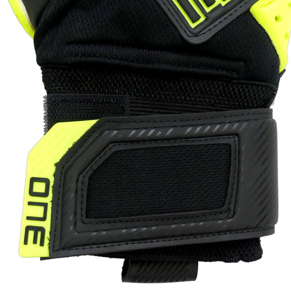 【ショップ限定エントリーでさらに+9倍】TheOneGloveAPEXMagmaサッカーキーパーグローブONE22-A007ゴールキーパーGKグローブキーグロブラック