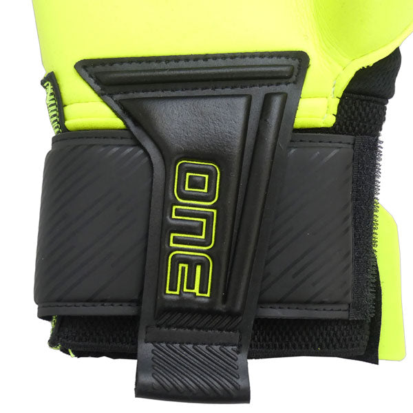 TheOneGloveAPEXMagmaサッカーキーパーグローブONE22-A007ゴールキーパーGKグローブキーグロブラック