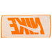 【ショップ限定エントリーでさらに+9倍】ナイキNIKEジャガードタオルMTW2000-836サッカーフットサル80×35cm化粧箱付きセーフティオレンジ