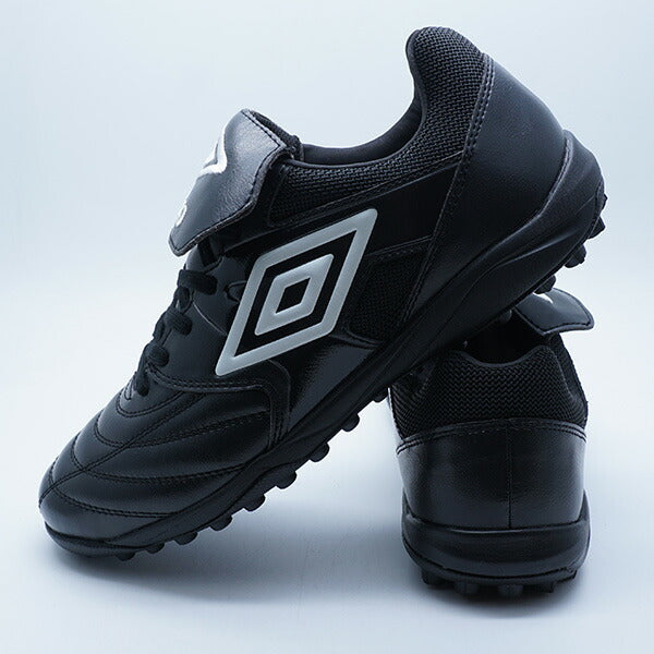 【ショップ限定エントリーでさらに+9倍】アクセレイターTRLTWIDEアンブロumbroUF5FCST2M-BKWHブラックサッカートレーニングシューズ