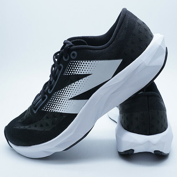 FuelCellパルスPvlsev1ニューバランストラック競技世界陸連ルール適応WFCNPCB-Bレディースランニングシューズ