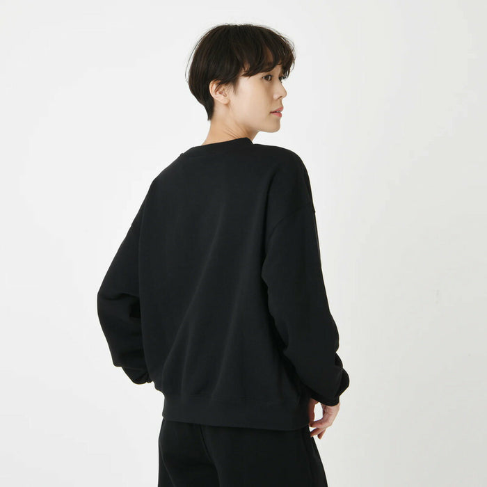 ニューバランスNEWBALANCEスポーツレディーススウェット長袖SportEssentialsStackedLogoフレンチテリークルー裏毛25FWWT41503