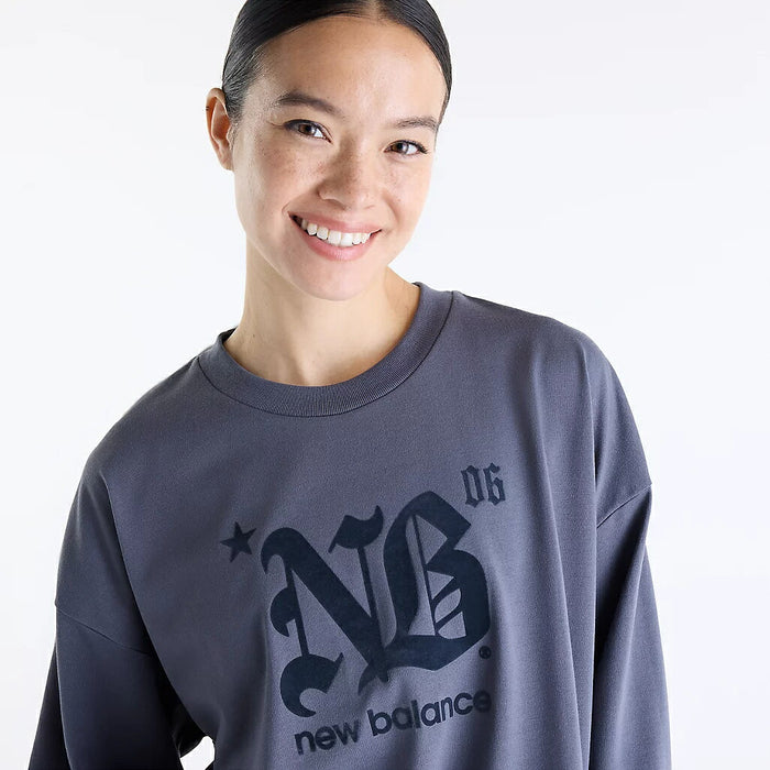 ニューバランスNEWBALANCEグラフィックロングスリーブTシャツレディース大人長袖吸汗速乾オーバーサイズWT62C1H8-MGT